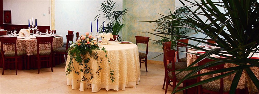 Hotel Il Melograno Маттината Экстерьер фото