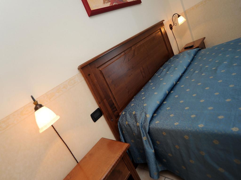 Hotel Il Melograno Маттината Экстерьер фото