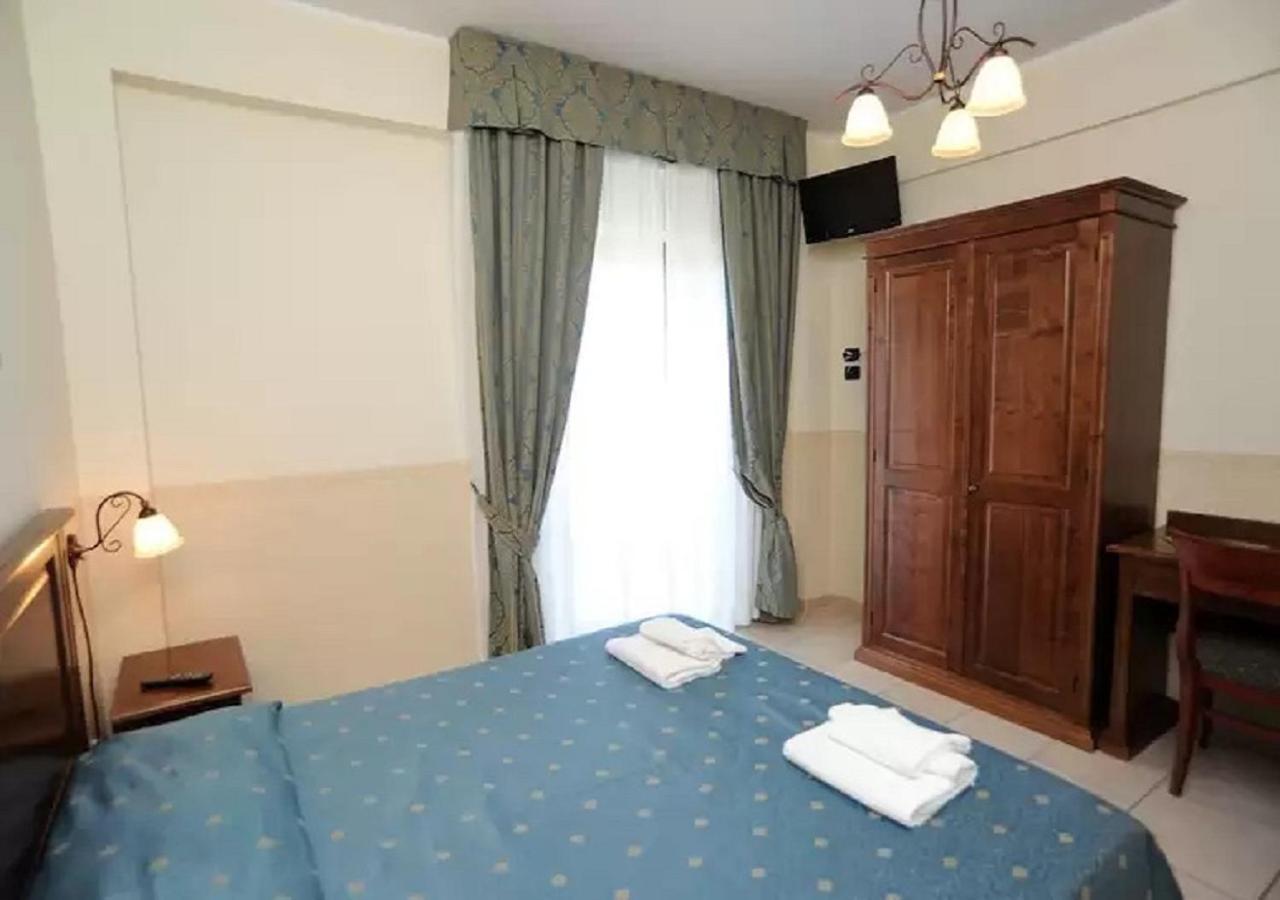 Hotel Il Melograno Маттината Экстерьер фото
